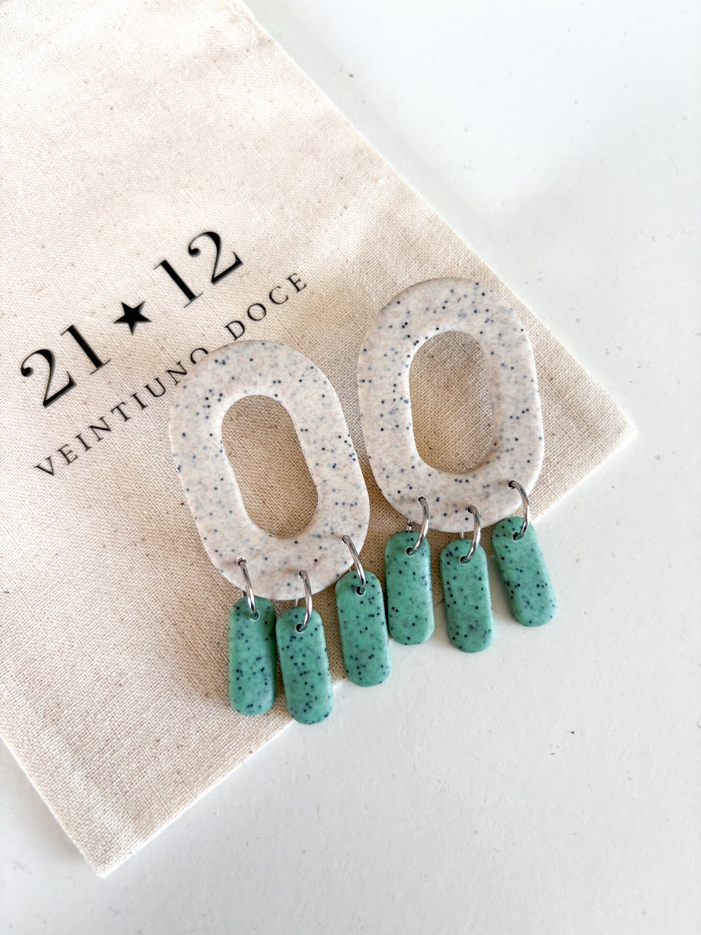 Aros Remu Beige / Turquesa granito