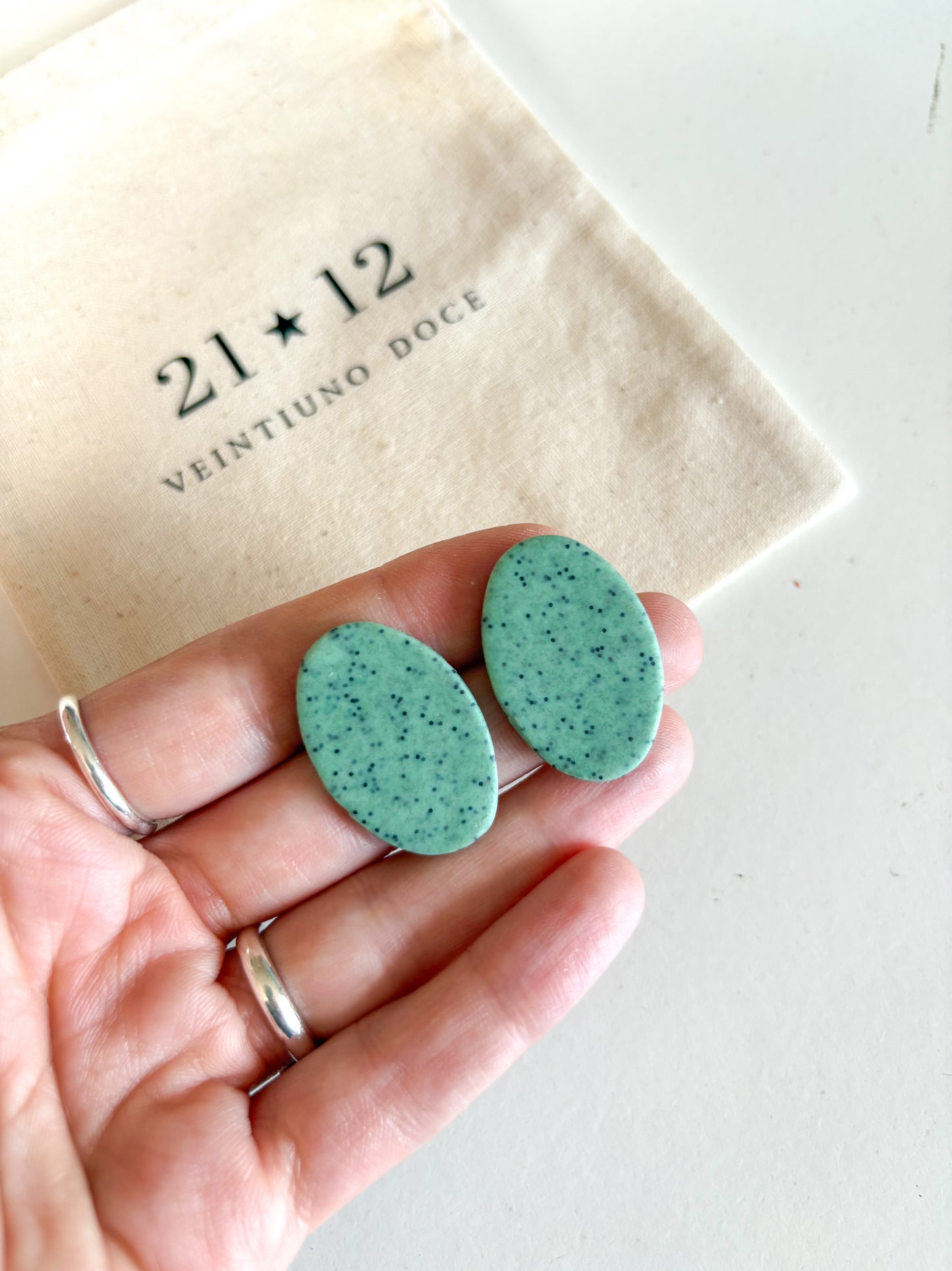 Aros Óvalo Turquesa granito