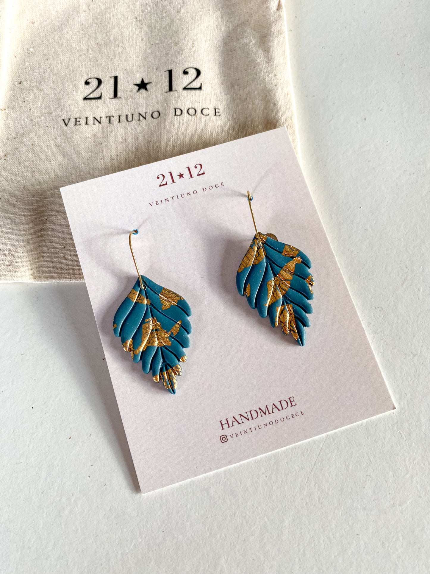 Aros Gondar Azul Petróleo / Dorado (Gancho)