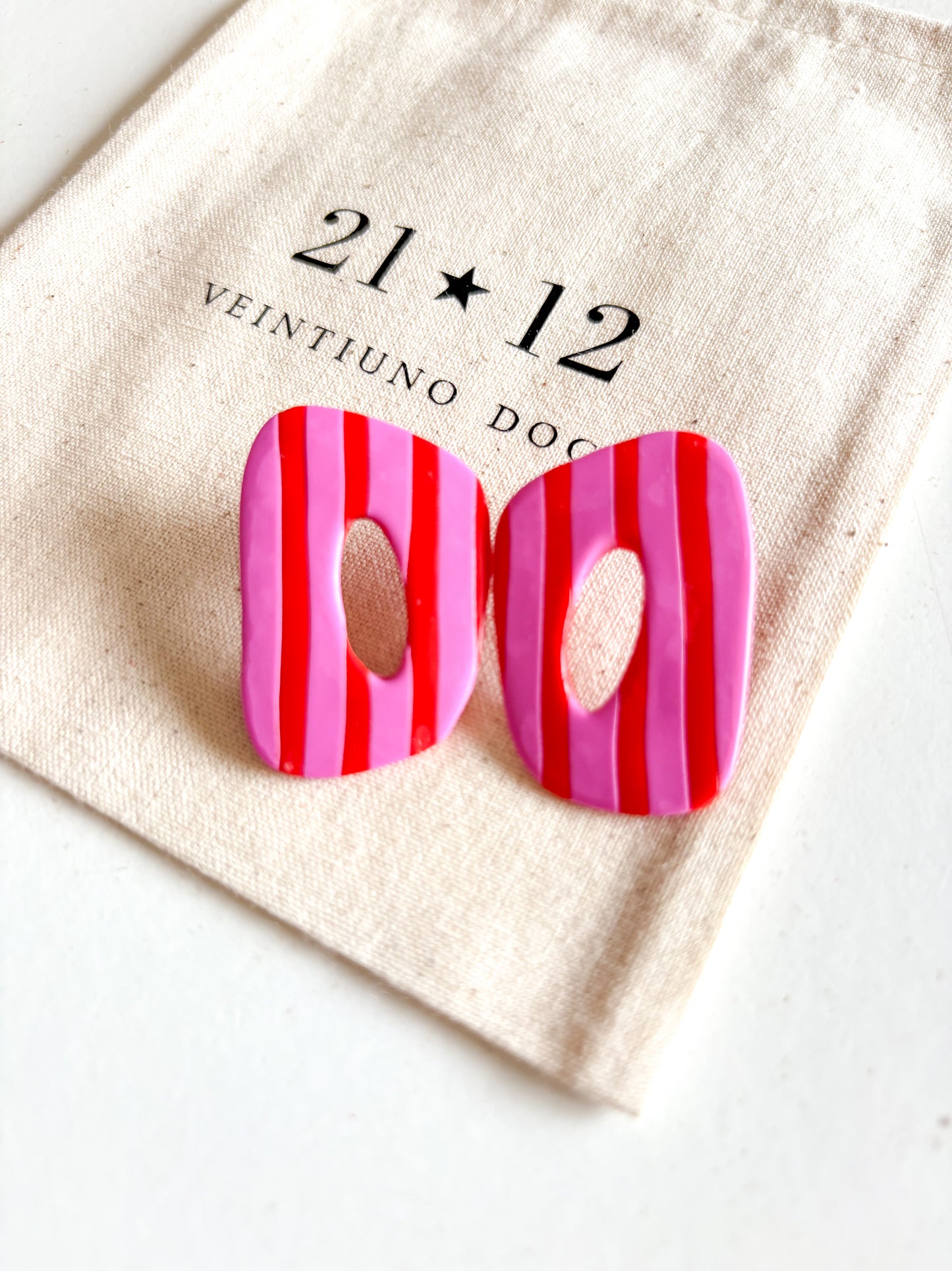 Aros Dome Rayas Verticales Rosado / Rojo