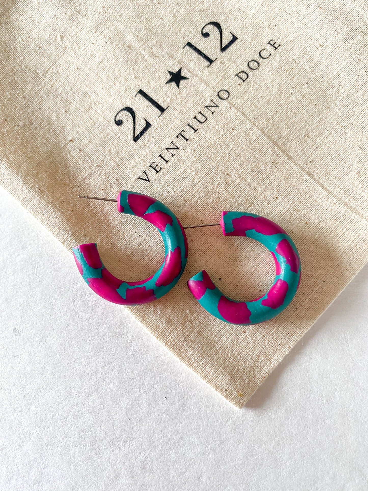 Aros Argollas Labe Fucsia