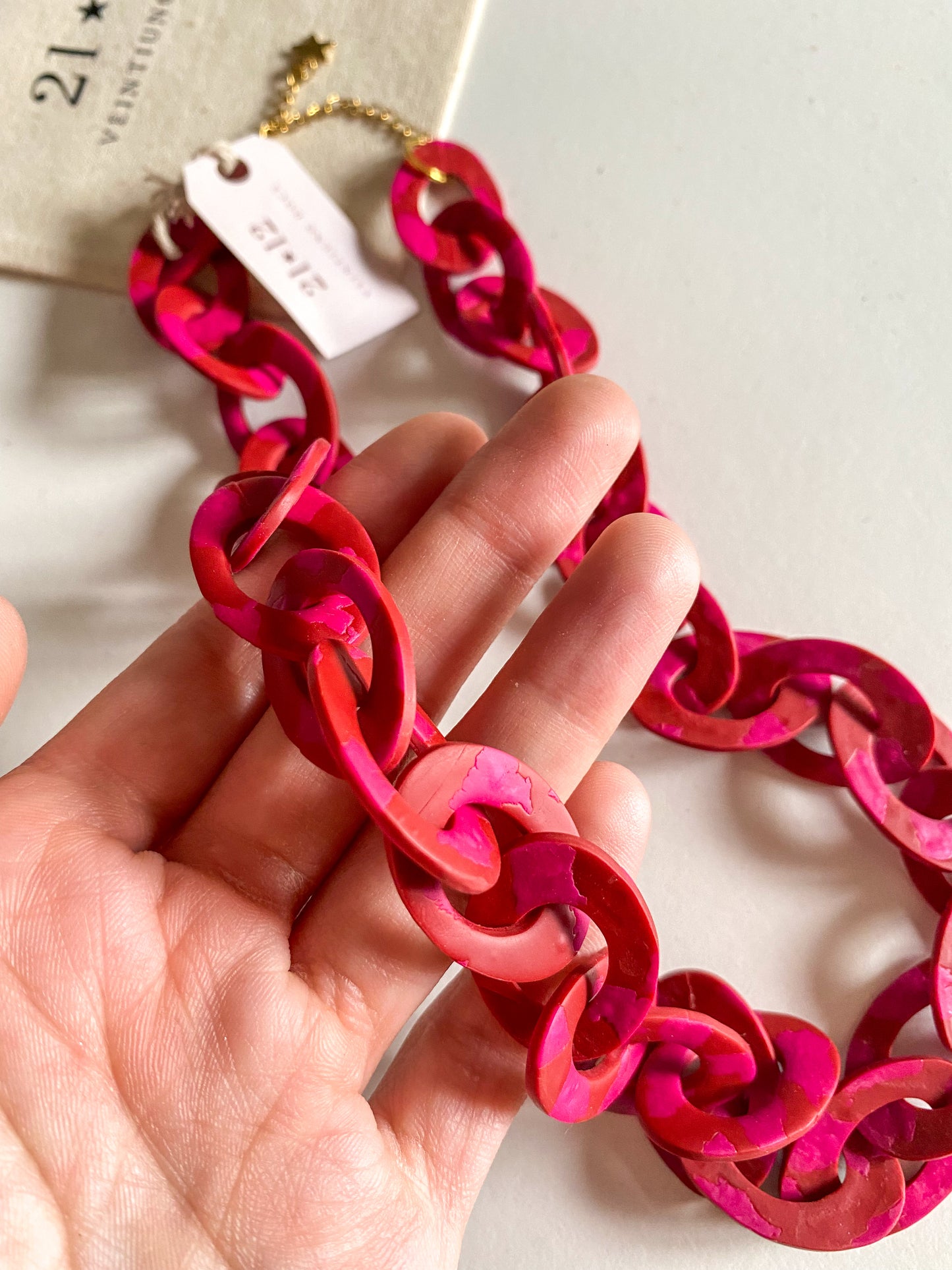 Collar cadena Burdeo / Fucsia