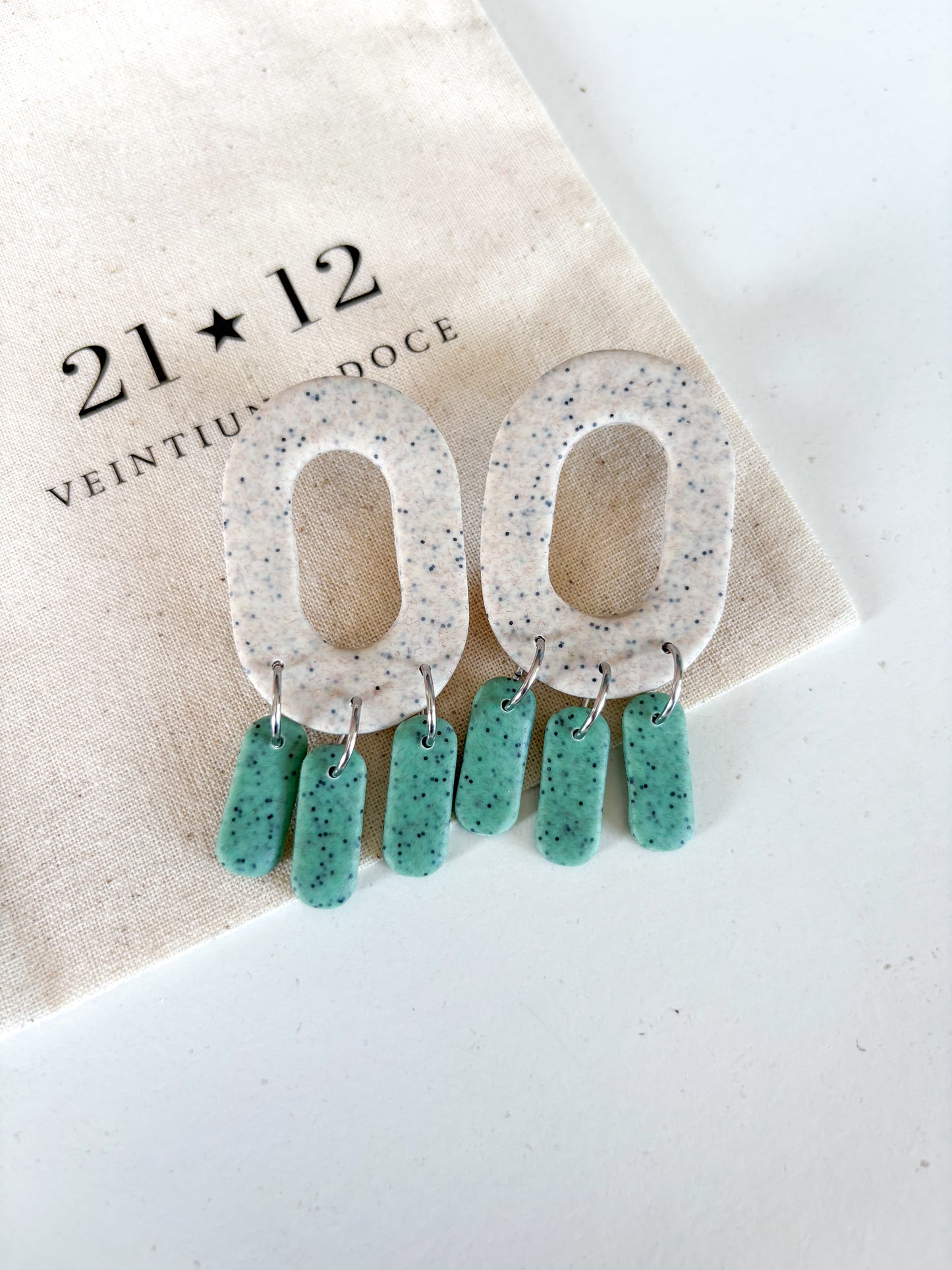 Aros Remu Beige / Turquesa granito