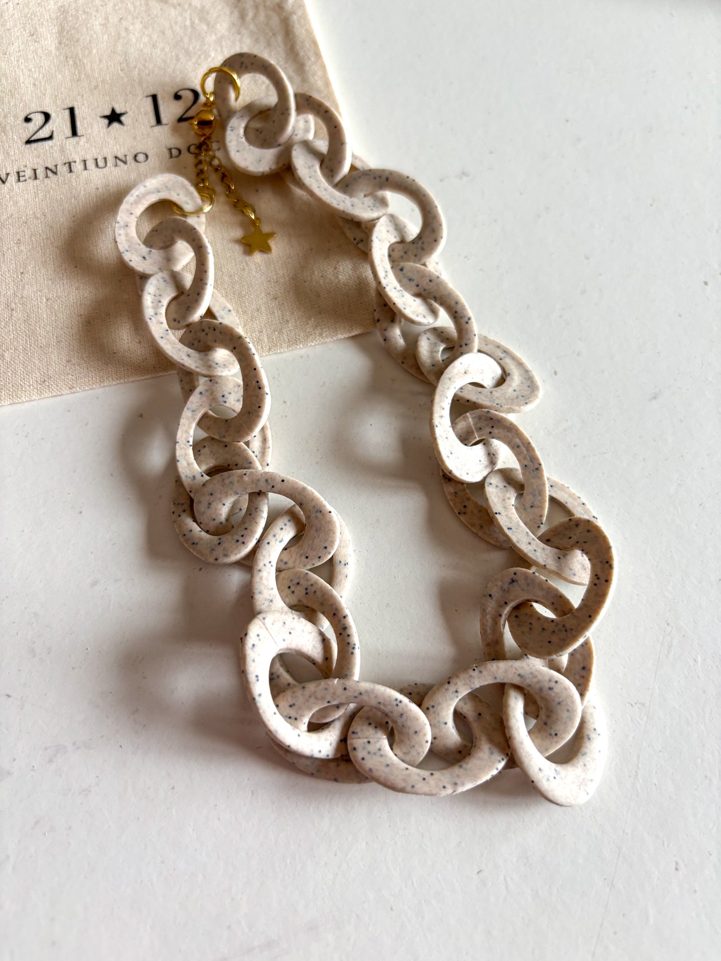 Collar Cadena Beige Granito