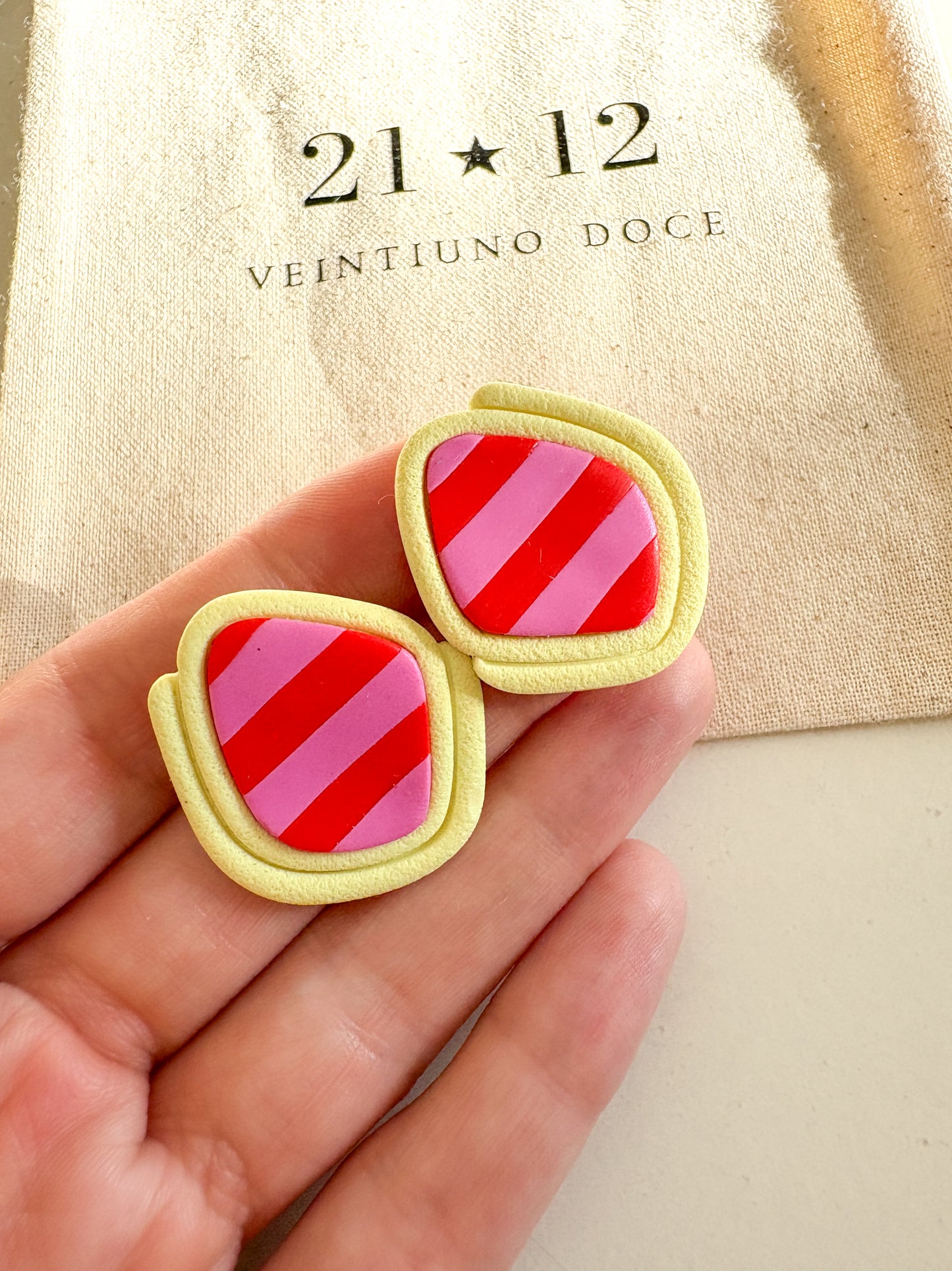 Aros Maida Rayas Amarillo Pastel