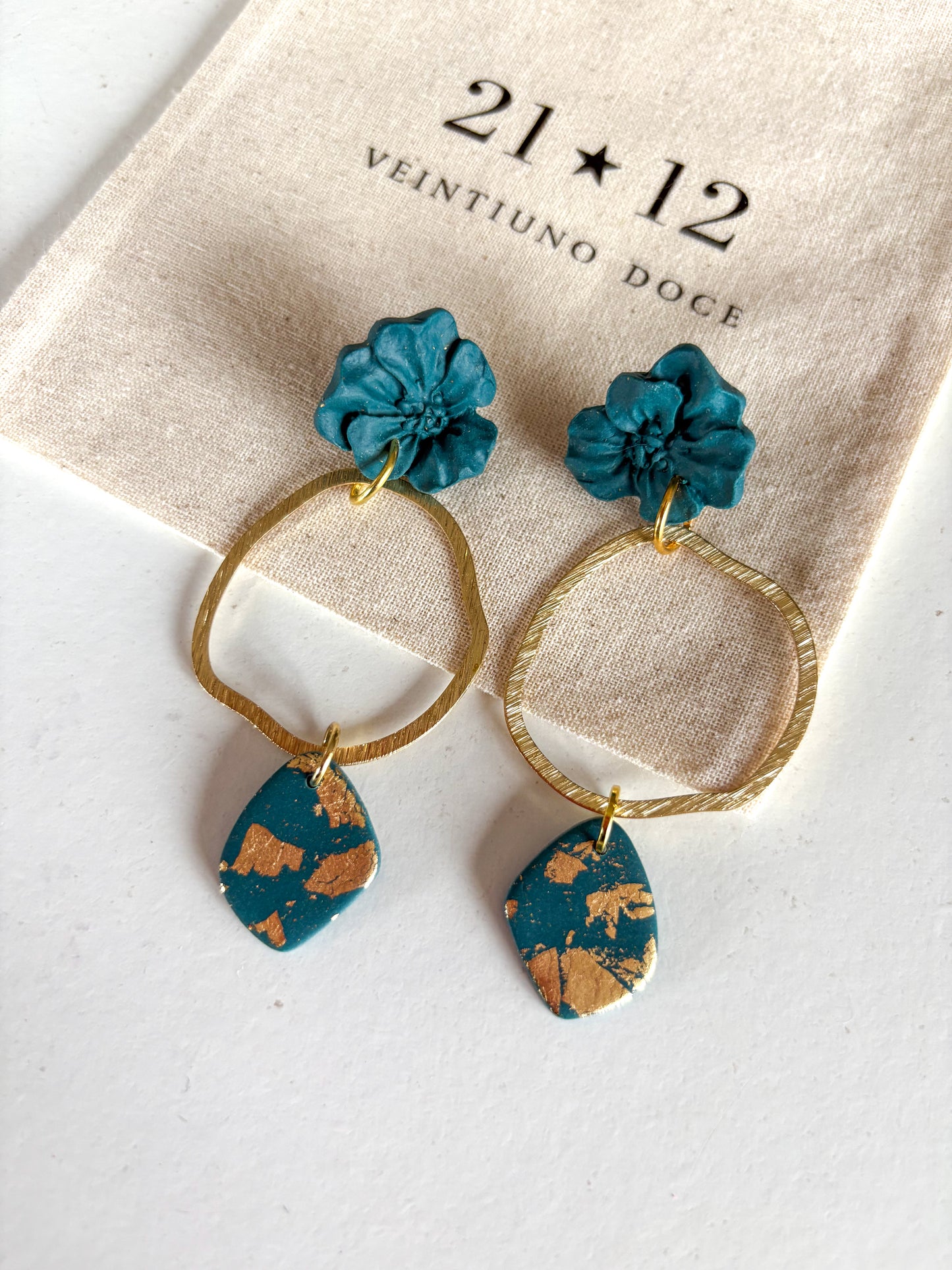 Aros Maca Azul Petróleo / Dorado